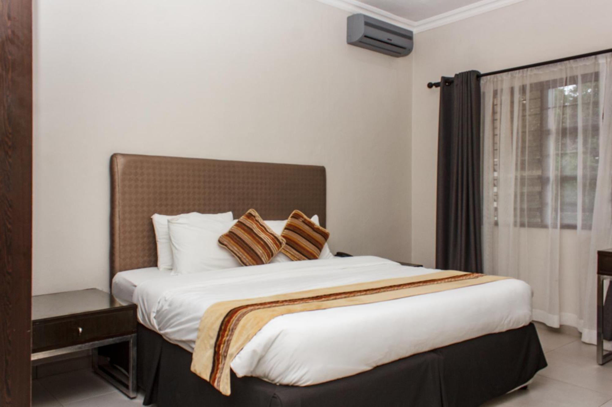 Cedar Place Limited Blantyre Esterno foto