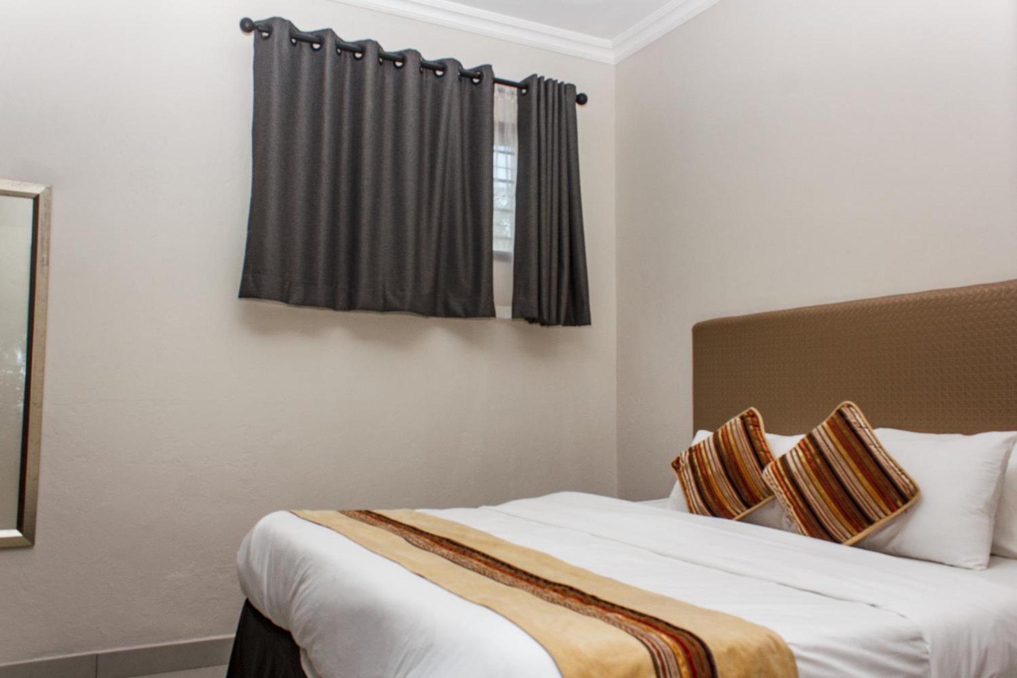 Cedar Place Limited Blantyre Esterno foto